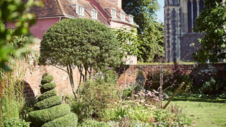 Church gardens - Dedham - Beresfords Estate agents - Essex