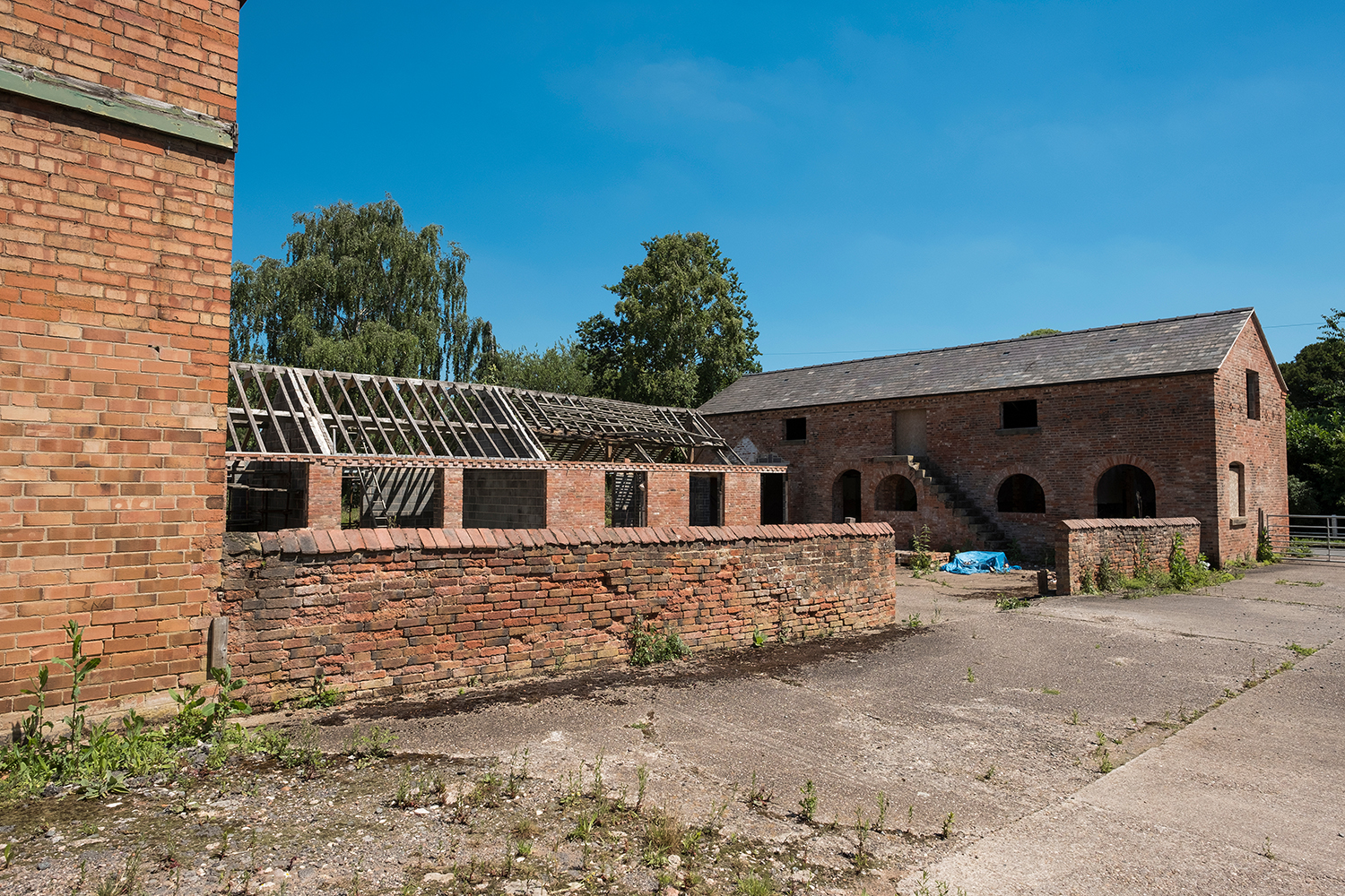 Abandoned,Barn,Conversion,Project,Example