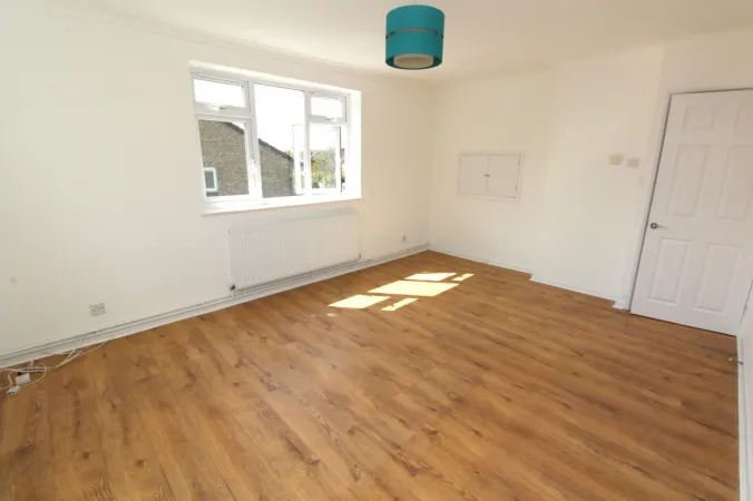 Property in Sackville Crescent, Romford alternative image