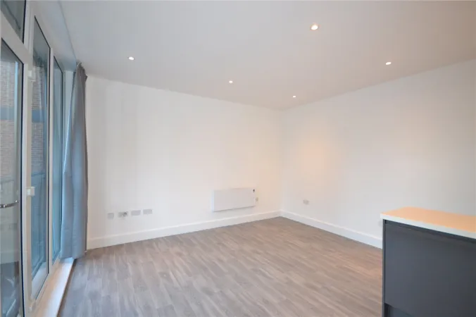 Property in Dutch Quarter Apartments, West Stockwell Street alternative image